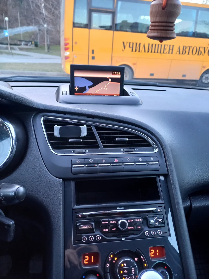 Peugeot 5008 2.0HDI , снимка 9 - Автомобили и джипове - 53572538