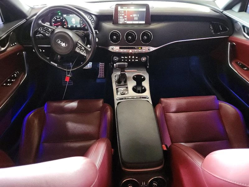 Kia Stinger, снимка 8 - Автомобили и джипове - 54578191