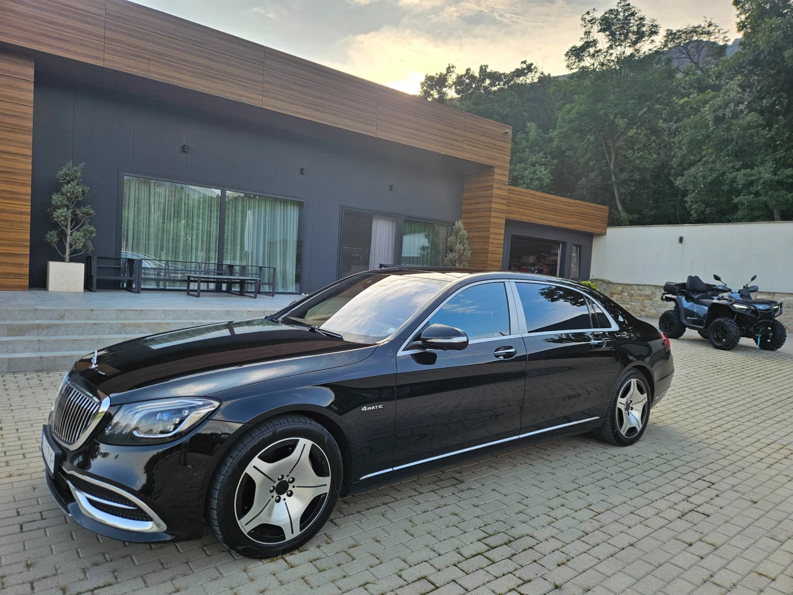 Mercedes-Benz S 560