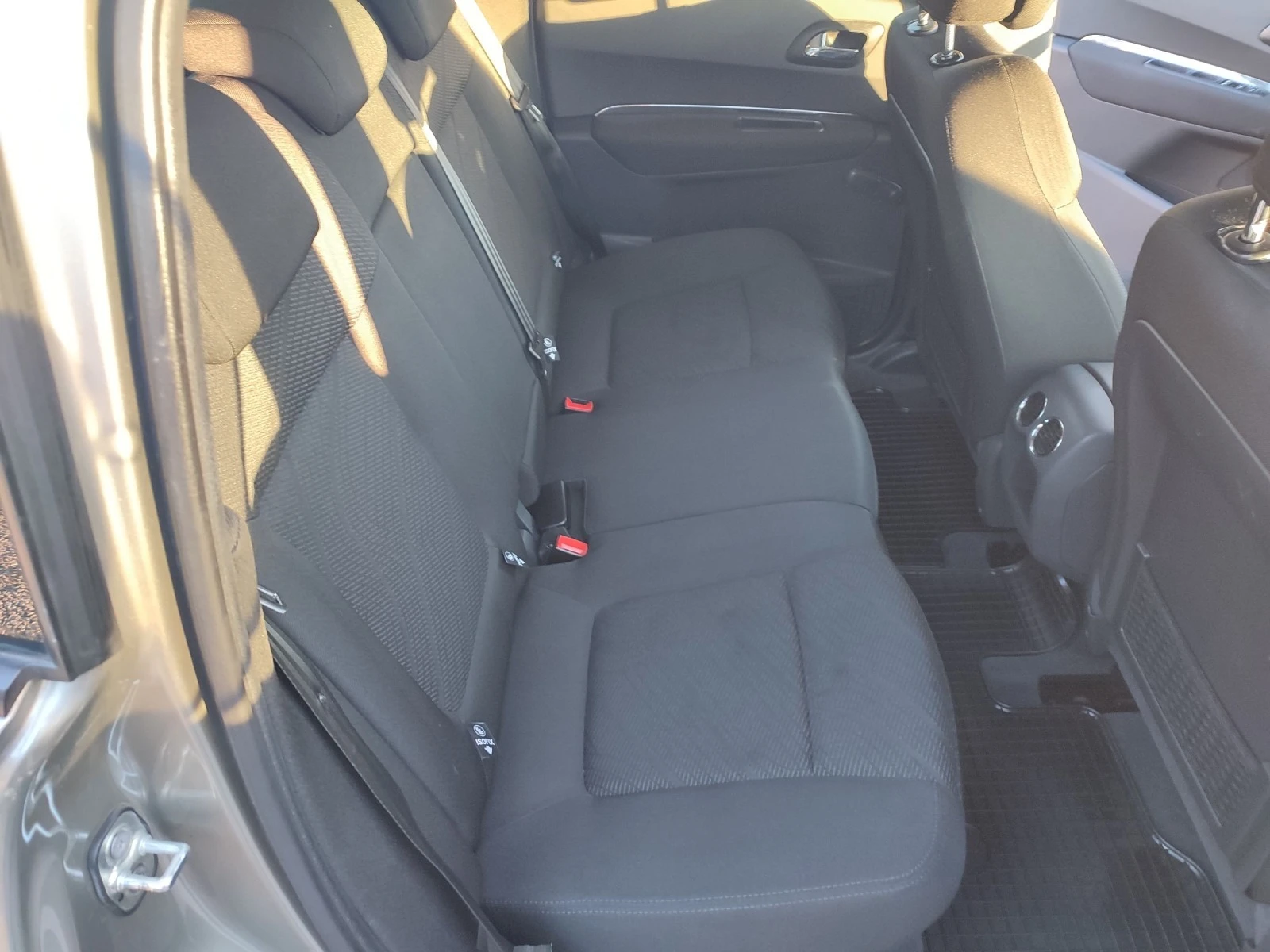 Peugeot 3008 1.6 - 16v. - 110кс | Mobile.bg — изображение 11