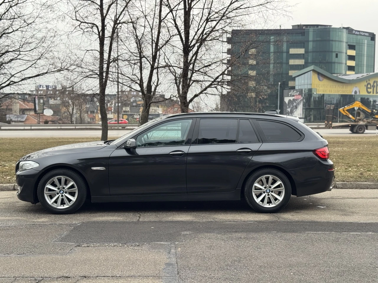 BMW 530 xDrive Туринг - изображение 4
