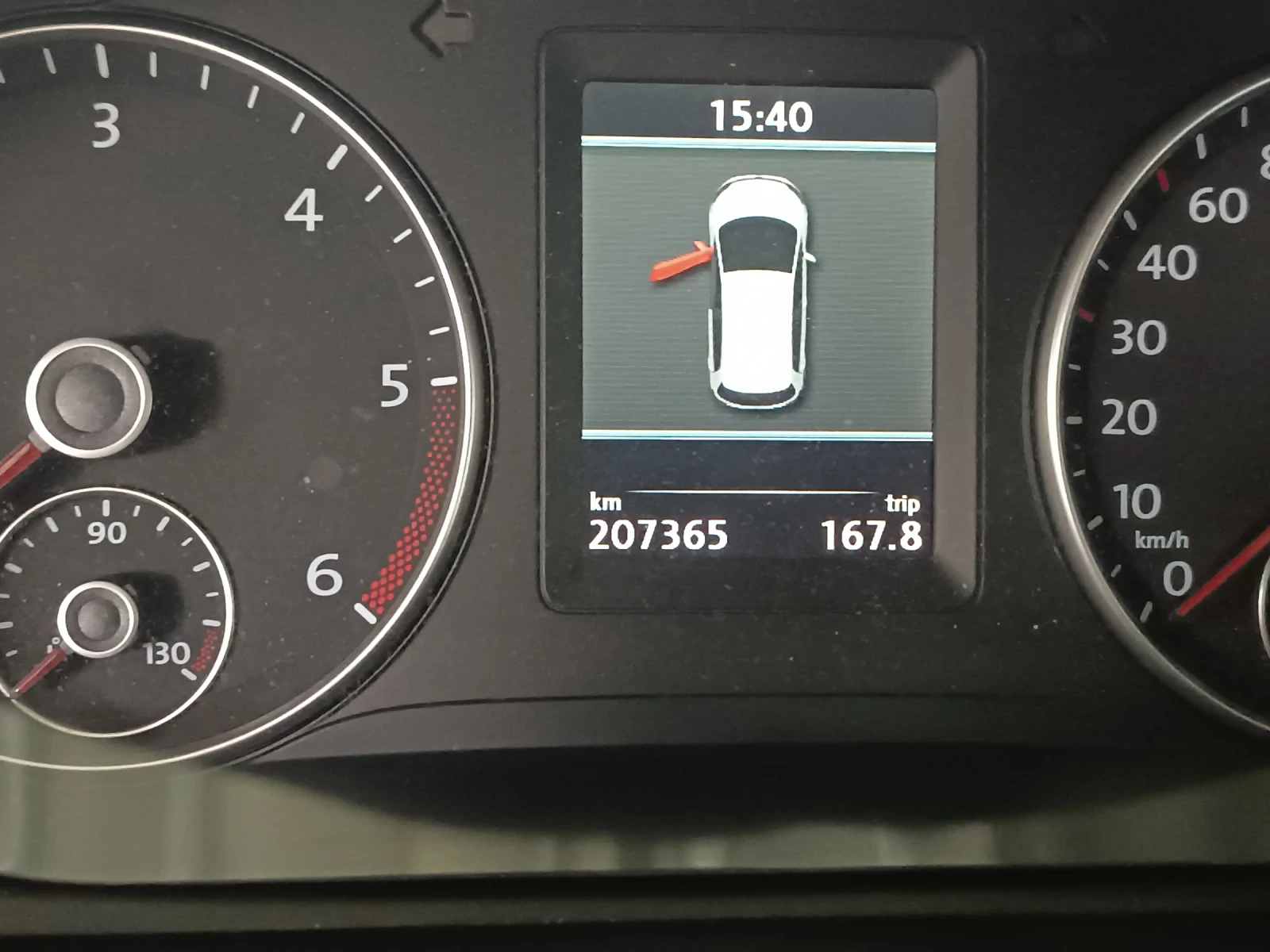 VW Touran 2.0 TDi HIGHLINE УНИКАЛЕН  - изображение 9