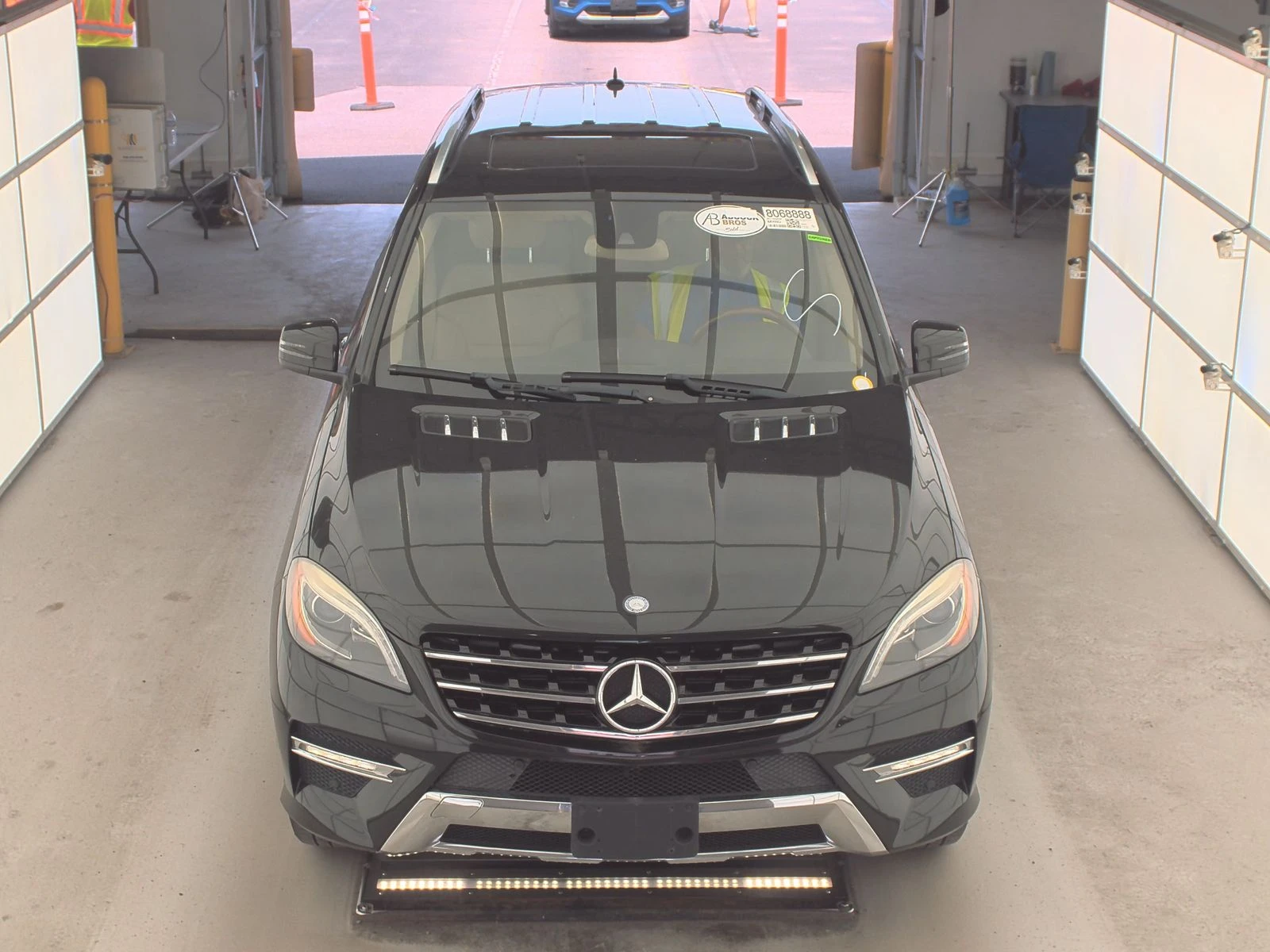 Mercedes-Benz ML 550 4MATIC - изображение 2
