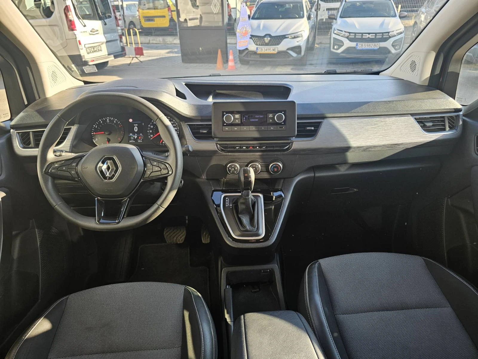 Renault Kangoo 1.3 TCe 130 EDC - изображение 7