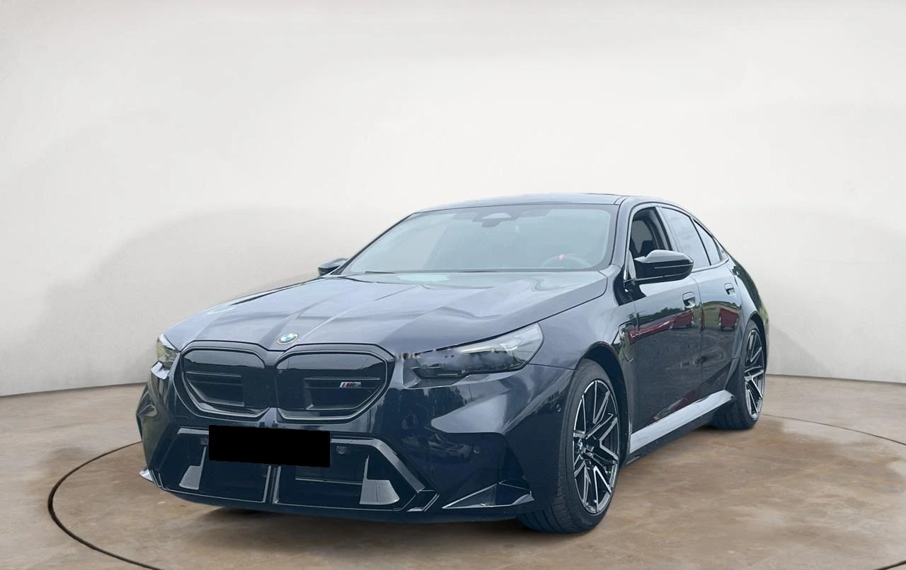 BMW M5 4.4 V8/PLUG-IN/CARBON/B&W/ICONIC GLOW/HEAD UP/360/ - изображение 2