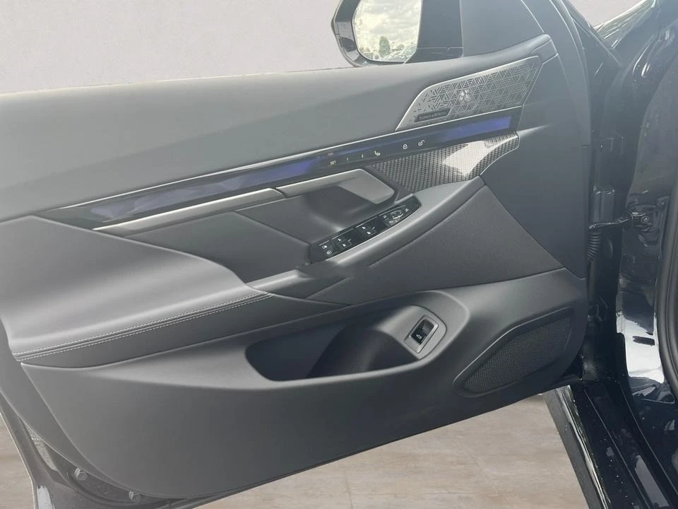 BMW M5 4.4 V8/PLUG-IN/CARBON/B&W/ICONIC GLOW/HEAD UP/360/ - изображение 8