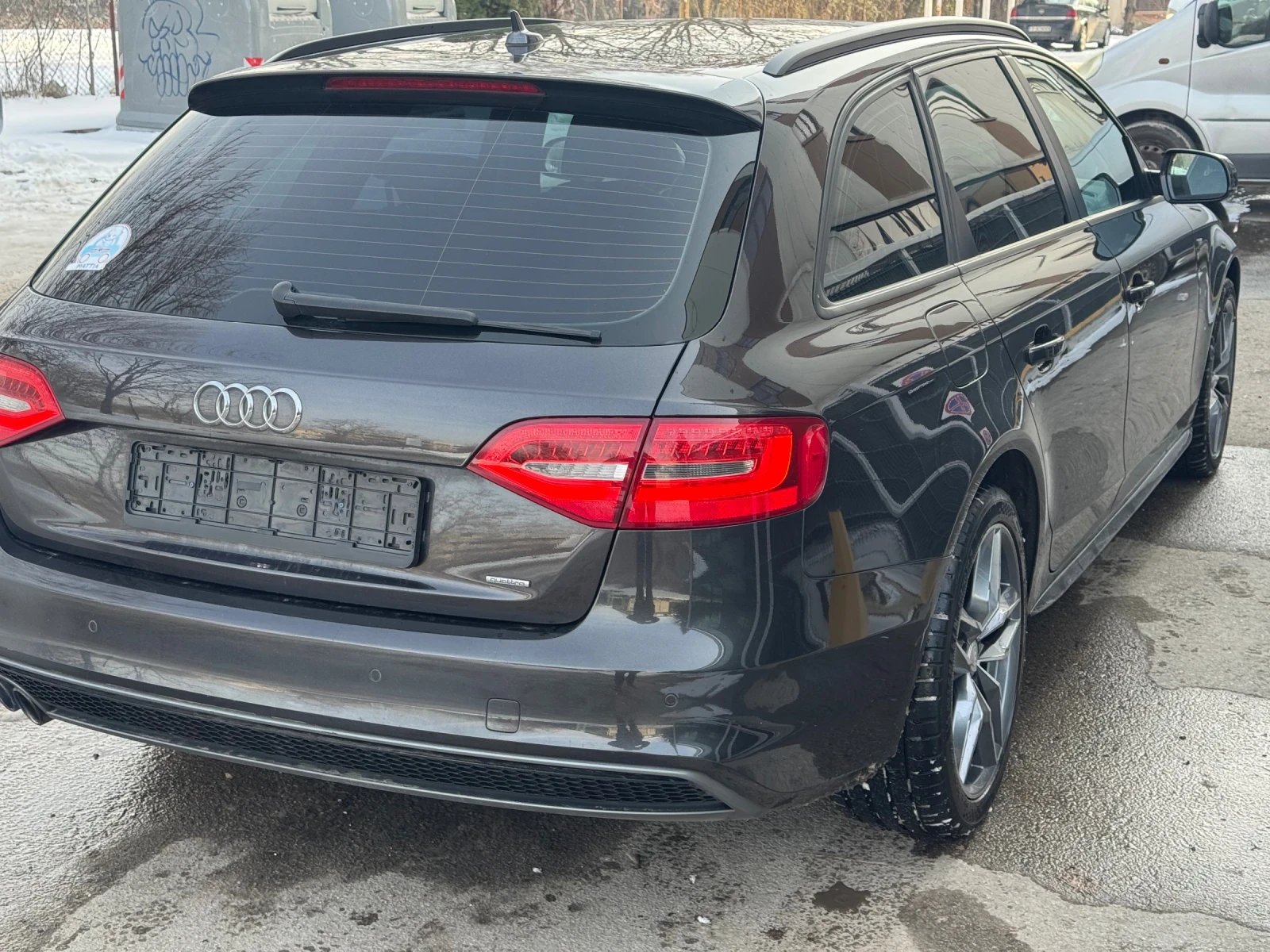 Audi A4 2000-177кс 4/4 нави биксенон s-line - изображение 5