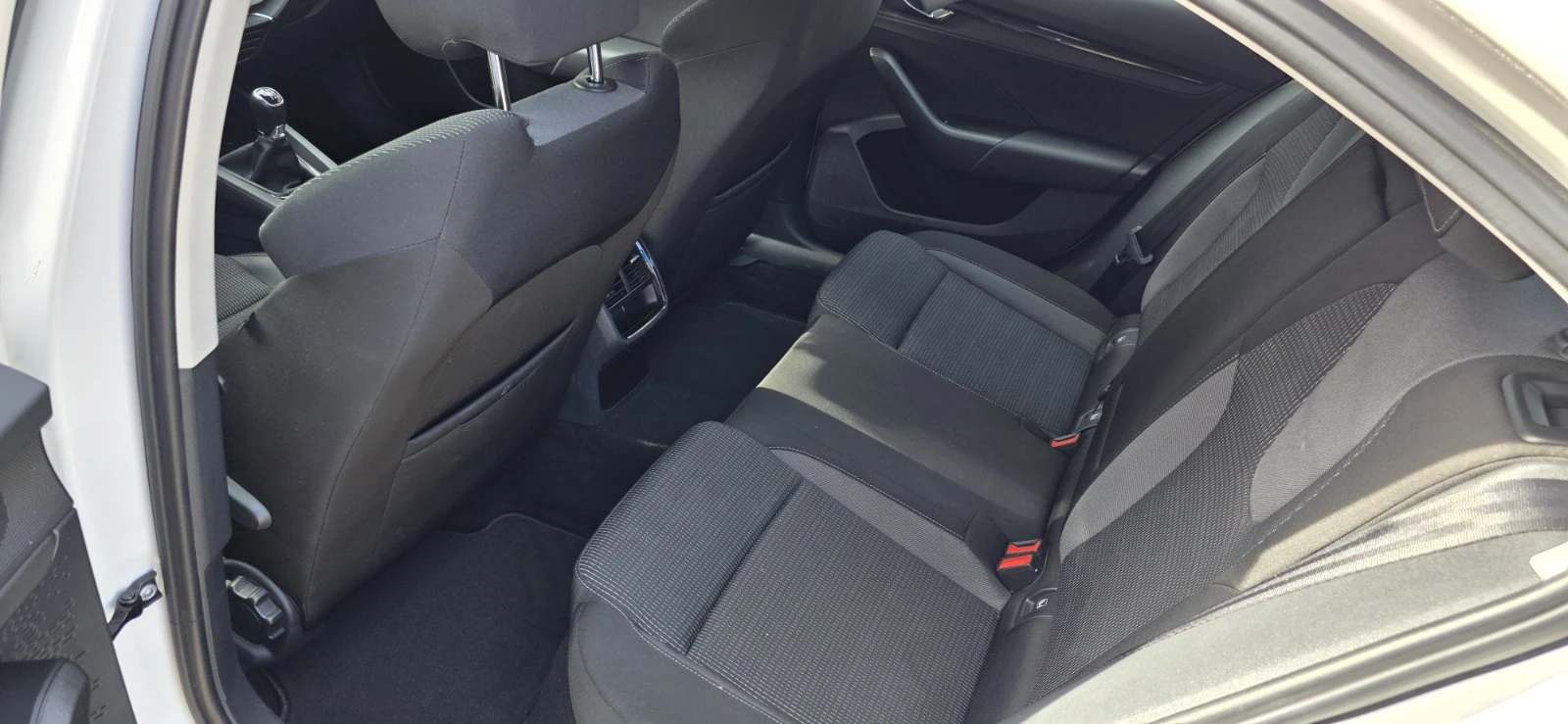 Skoda Octavia, снимка 6 - Автомобили и джипове - 53721750