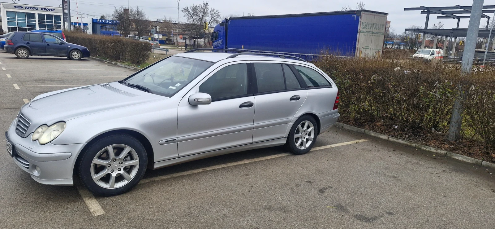 Mercedes-Benz 220 Cdi, снимка 4 - Автомобили и джипове - 53860306