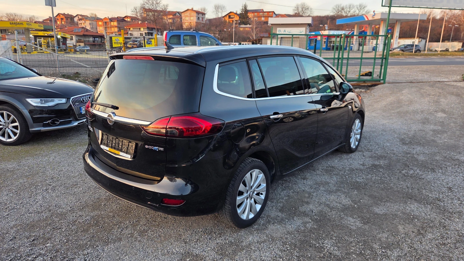 Opel Zafira 1.6 EcoM 6+ 1м., снимка 3 - Автомобили и джипове - 53928035