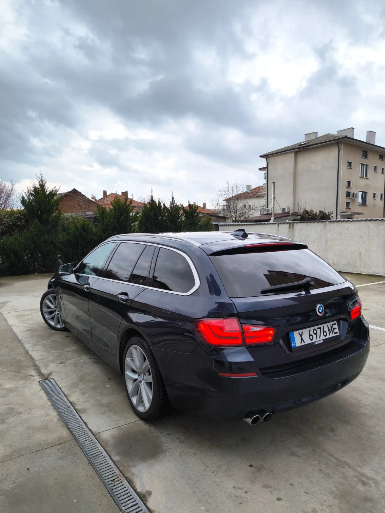 BMW 530 D F11 * Pano* HeadUp* Deutsch* Keyless, снимка 4 - Автомобили и джипове - 54057882