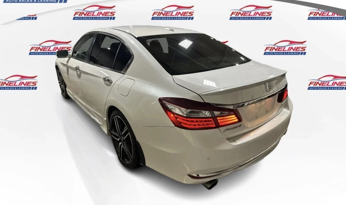Honda Accord 2.4 * НАВИ * СЕРВИЗНА ИСТОРИЯ * CARFAX * , снимка 5 - Автомобили и джипове - 54080273