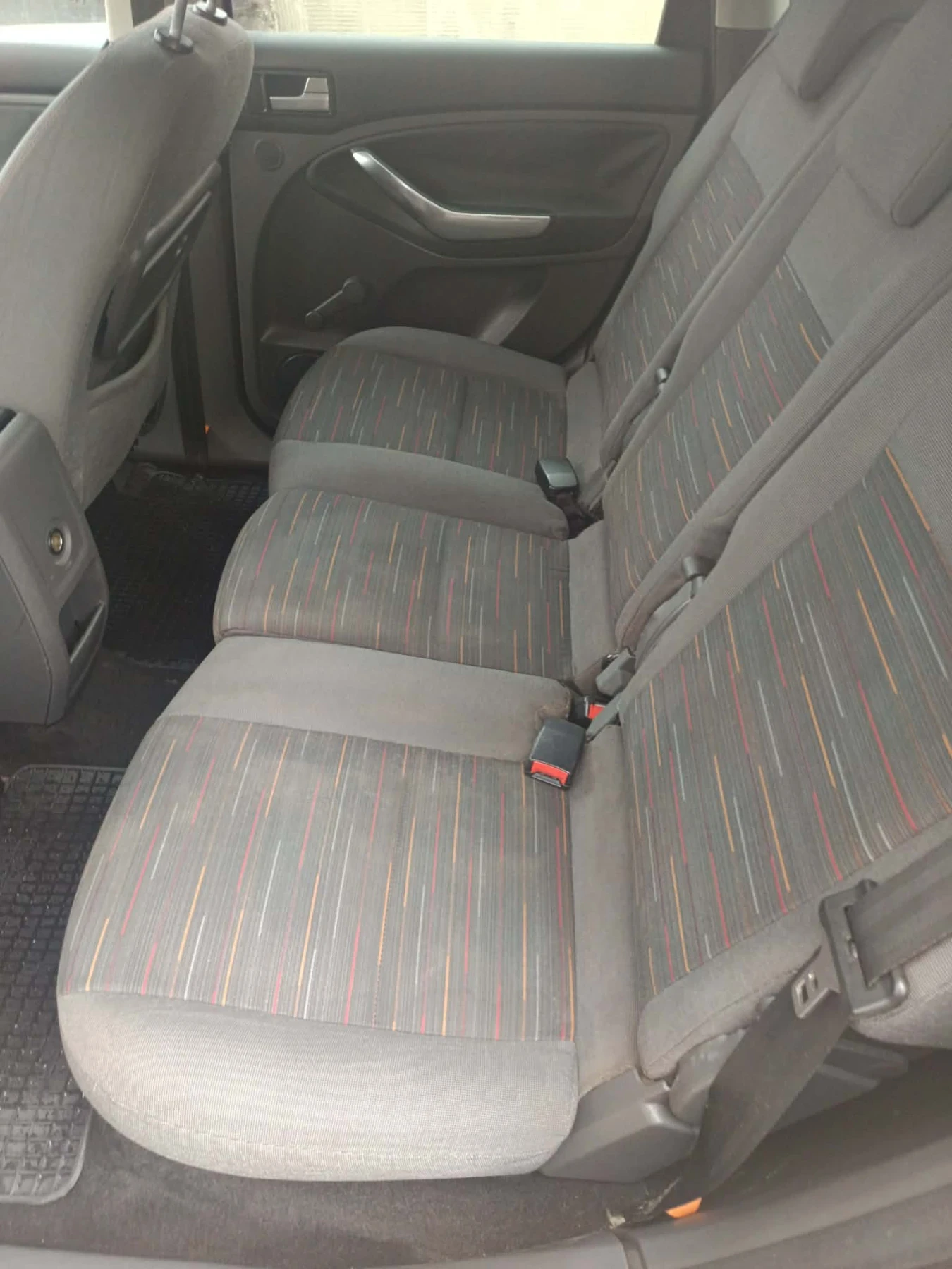 Ford C-max Миниван, снимка 4 - Автомобили и джипове - 54218343