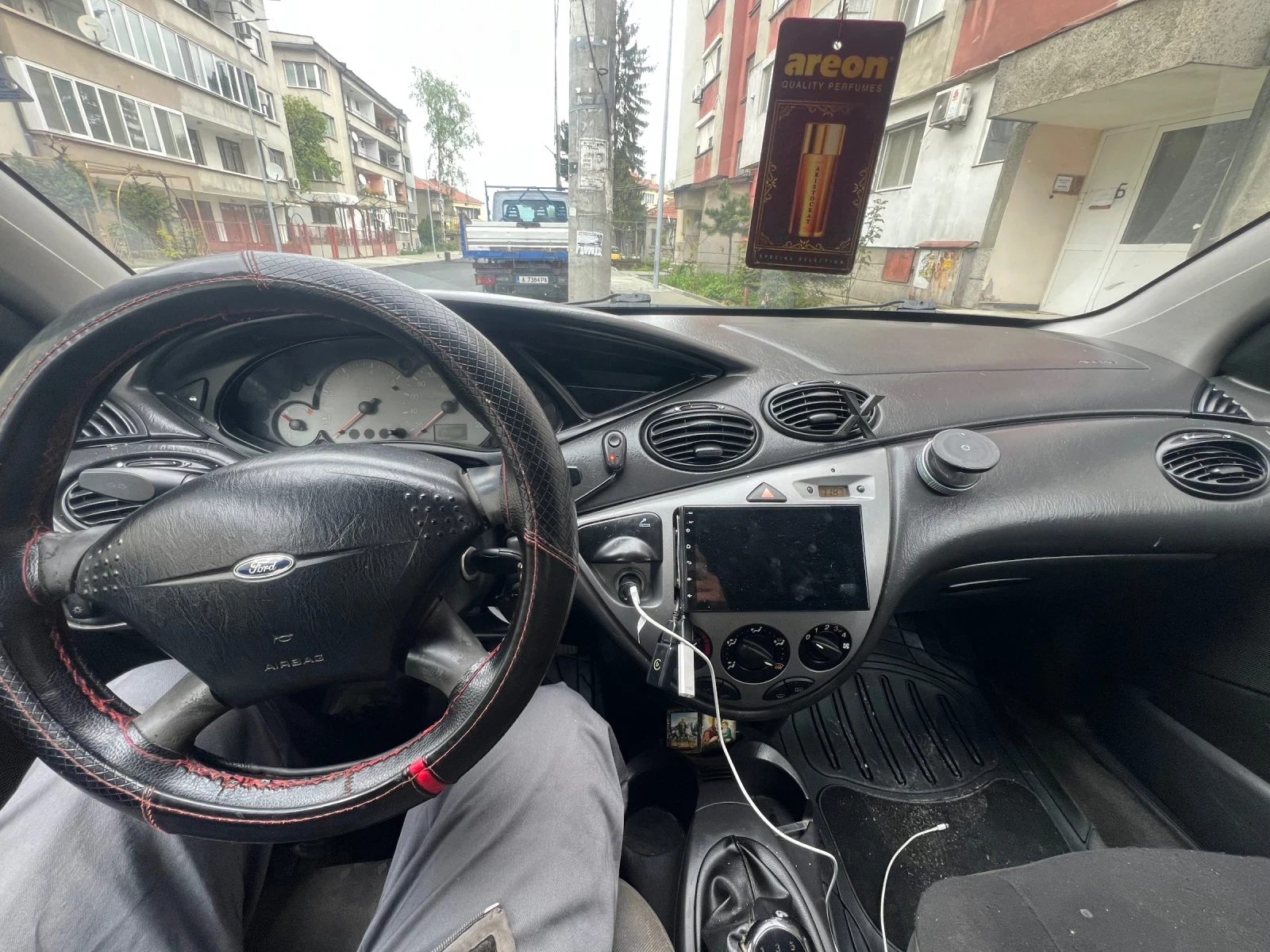 Ford Focus 1.8 mk1, снимка 2 - Автомобили и джипове - 54366348
