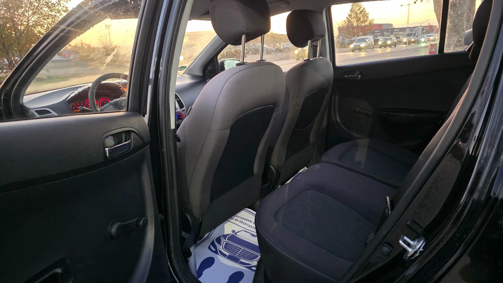 Hyundai I20 1.3i/80hp-АГУ, снимка 9 - Автомобили и джипове - 54416877