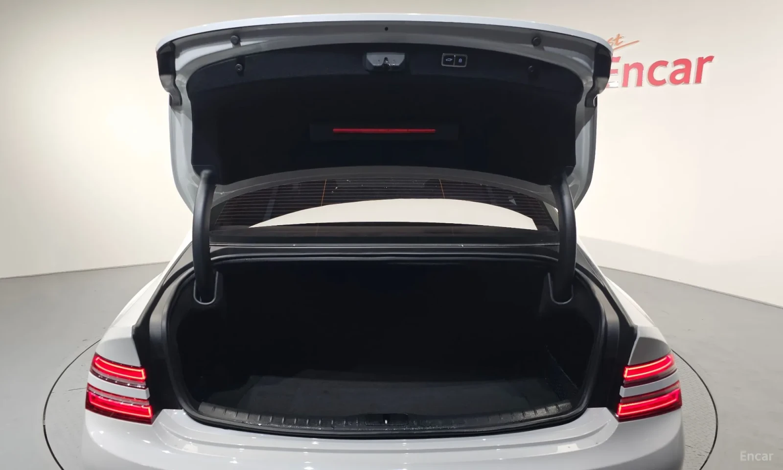 Genesis G80 2.5 Turbo AWD, снимка 16 - Автомобили и джипове - 54553622