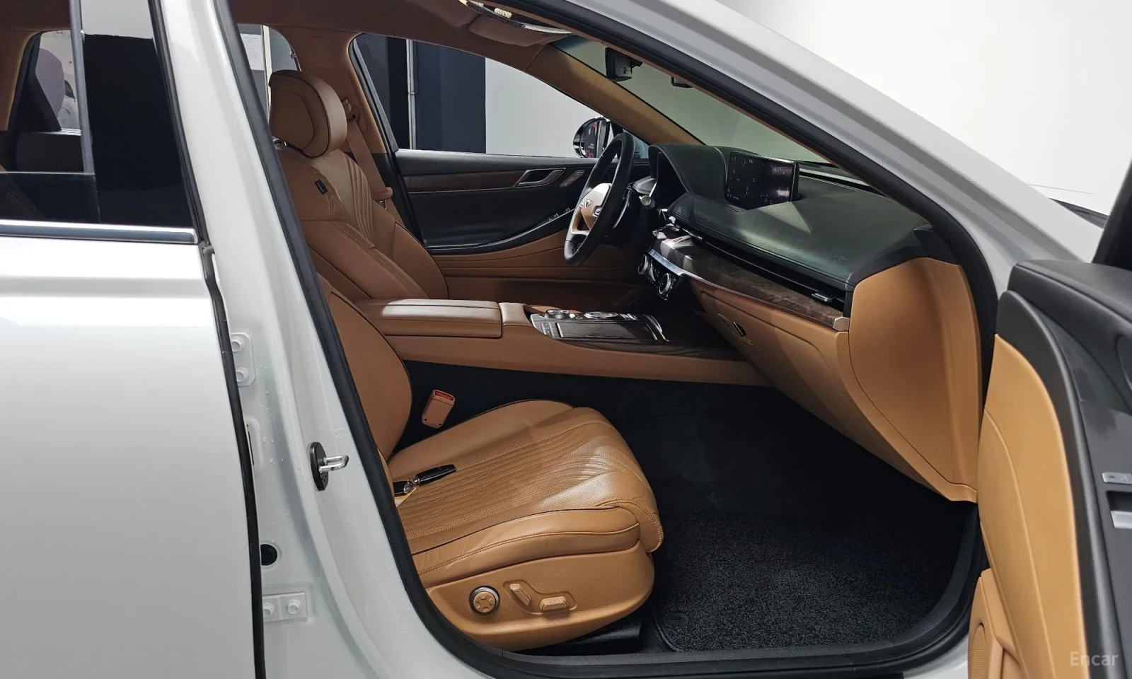 Genesis G80 2.5 Turbo AWD, снимка 13 - Автомобили и джипове - 54553622