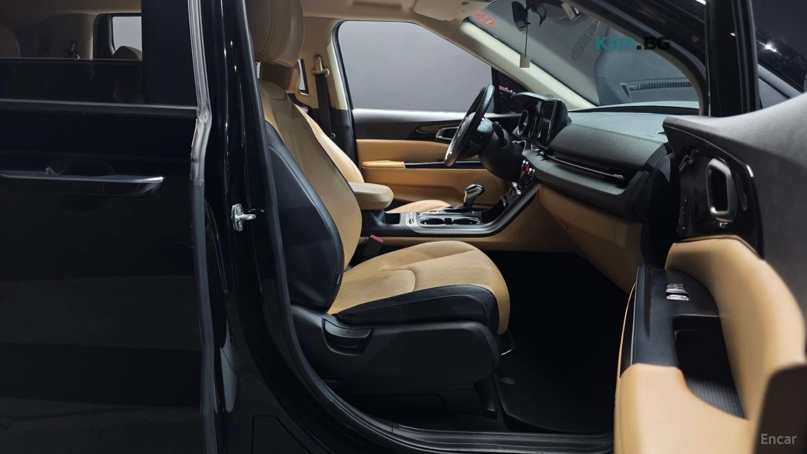 Kia Carnival * 2.2d* PRESTIGE* КОЖА* ПОДГРЕВ* ОБДУХВАНЕ* , снимка 10 - Автомобили и джипове - 54774253