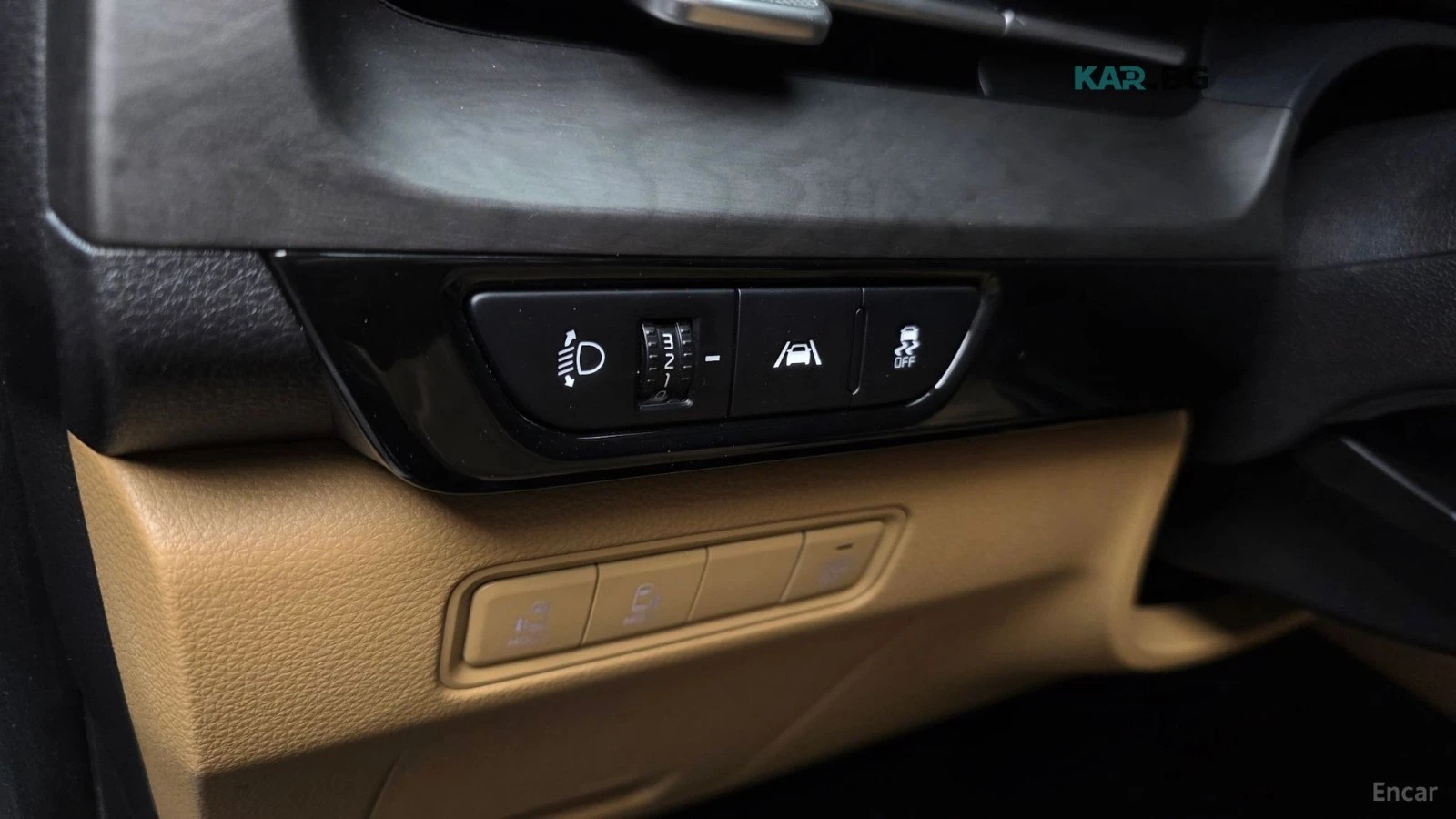 Kia Carnival * 2.2d* PRESTIGE* КОЖА* ПОДГРЕВ* ОБДУХВАНЕ* , снимка 16 - Автомобили и джипове - 54774253