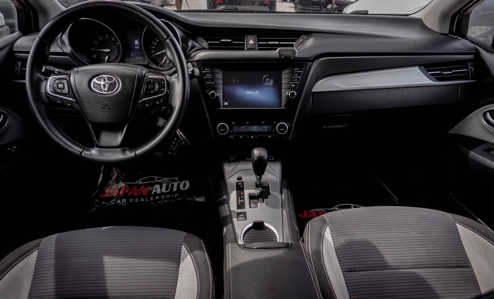 Toyota Avensis 1.8 бензин Автоматик| ТОП! С ГАРАНЦИЯ!, снимка 8 - Автомобили и джипове - 54944571
