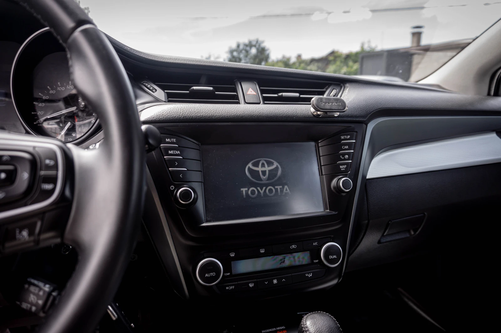 Toyota Avensis 1.8 бензин Автоматик| ТОП! С ГАРАНЦИЯ!, снимка 10 - Автомобили и джипове - 54944571