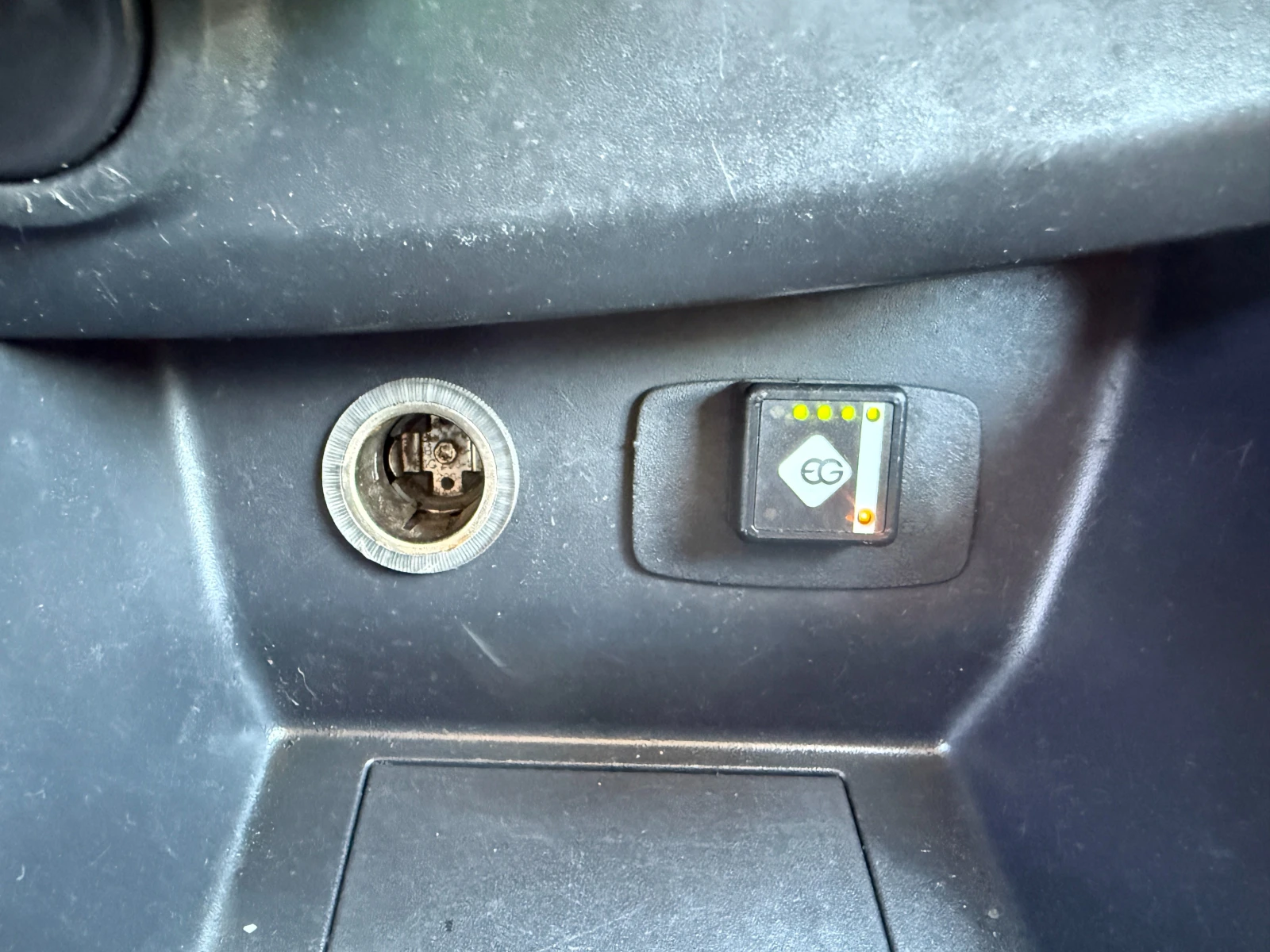 Renault Clio 1.2i 73 к.с./ГАЗ/ГАРАНЦИЯ, снимка 11 - Автомобили и джипове - 55048258
