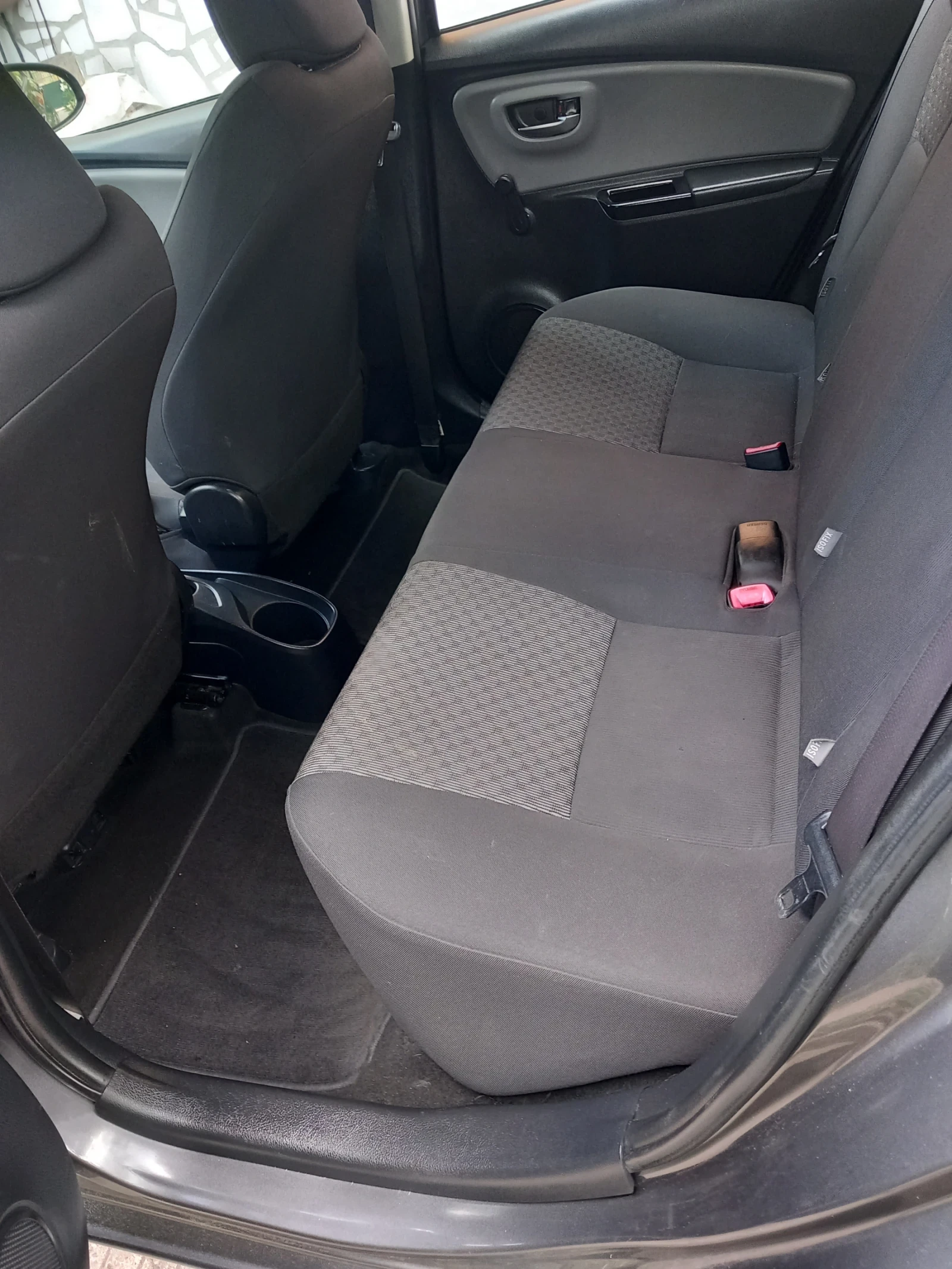Toyota Yaris 1.4d4-d, 119000км., снимка 7 - Автомобили и джипове - 55351328