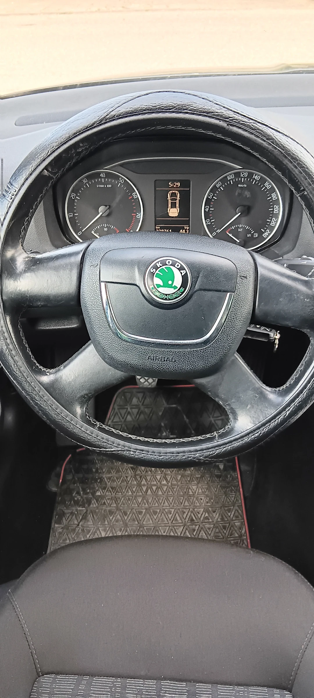 Skoda Octavia 1.4 Tci, снимка 8 - Автомобили и джипове - 55370010