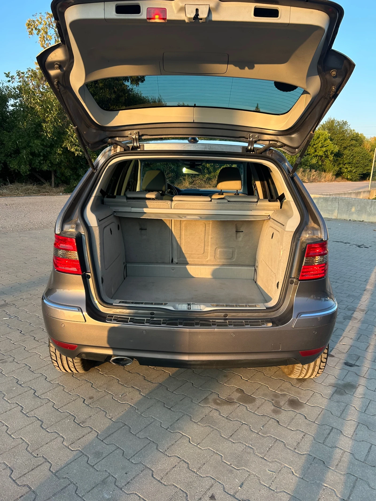 Mercedes-Benz B 200, снимка 11 - Автомобили и джипове - 55781101