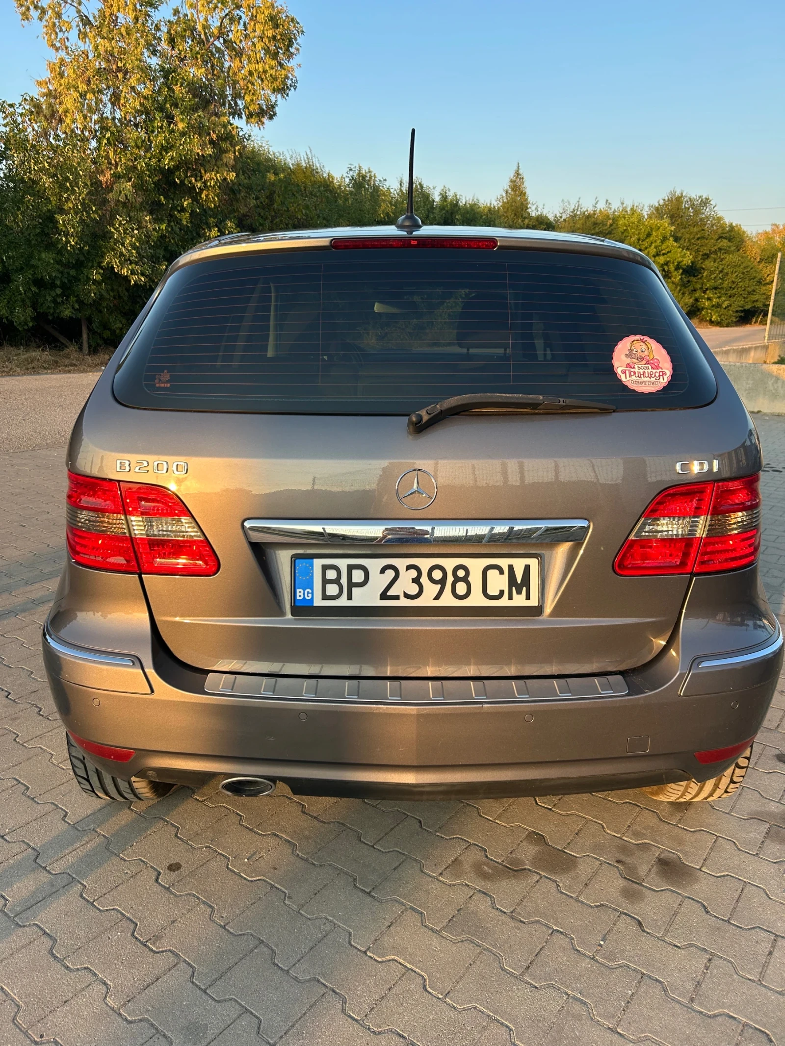 Mercedes-Benz B 200, снимка 2 - Автомобили и джипове - 55781101