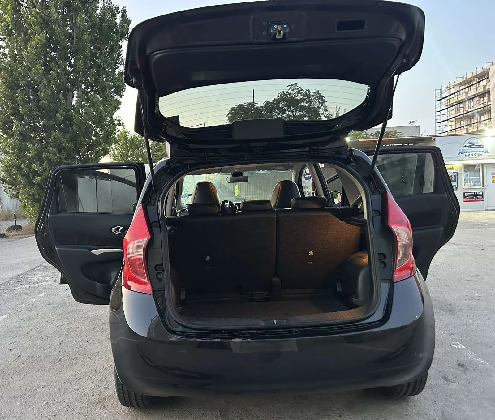 Nissan Note, снимка 2 - Автомобили и джипове - 55848491