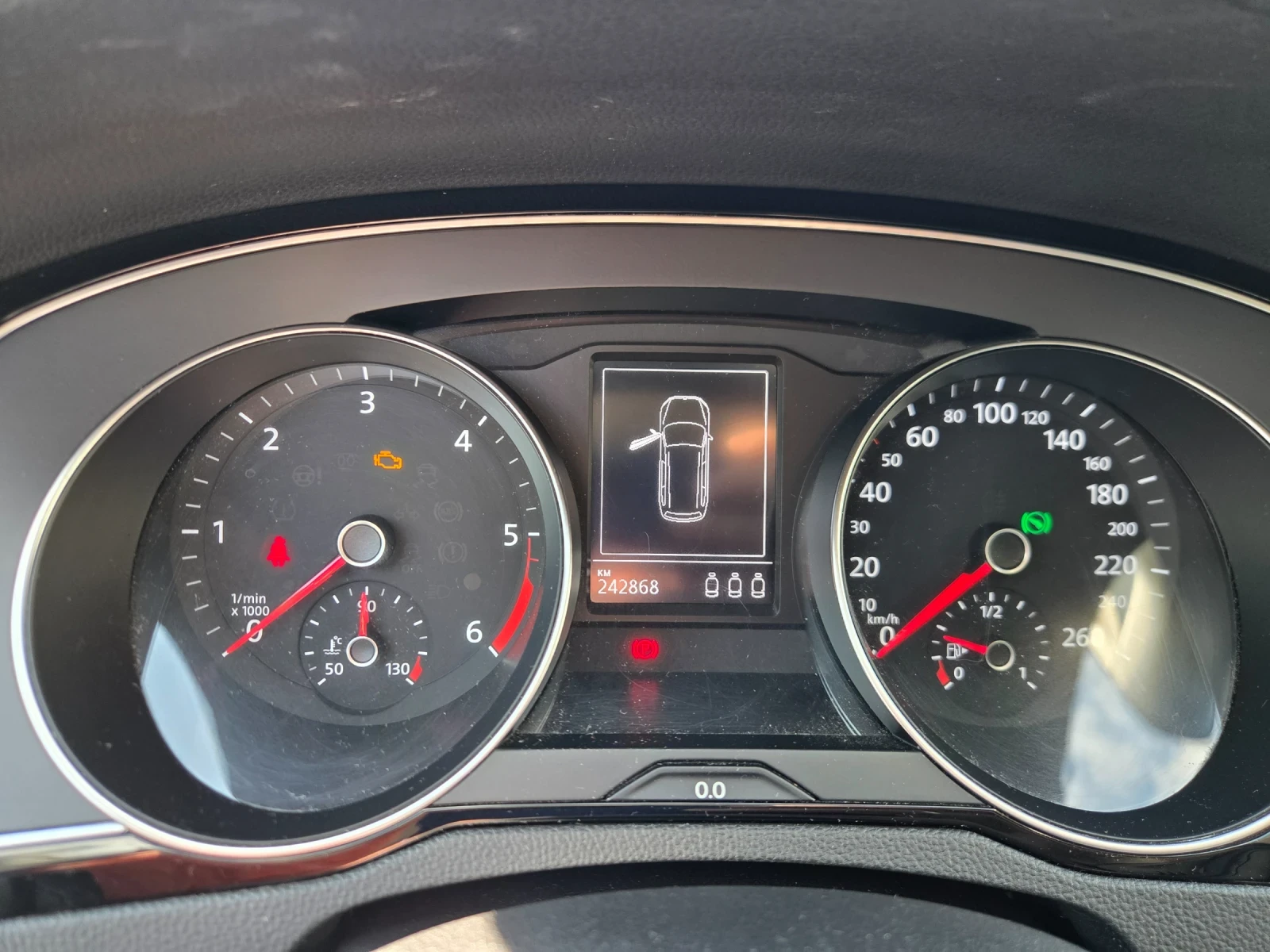 VW Passat, снимка 16 - Автомобили и джипове - 56295806