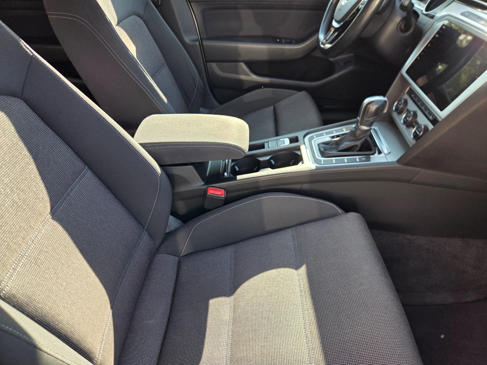 VW Passat, снимка 12 - Автомобили и джипове - 56295806