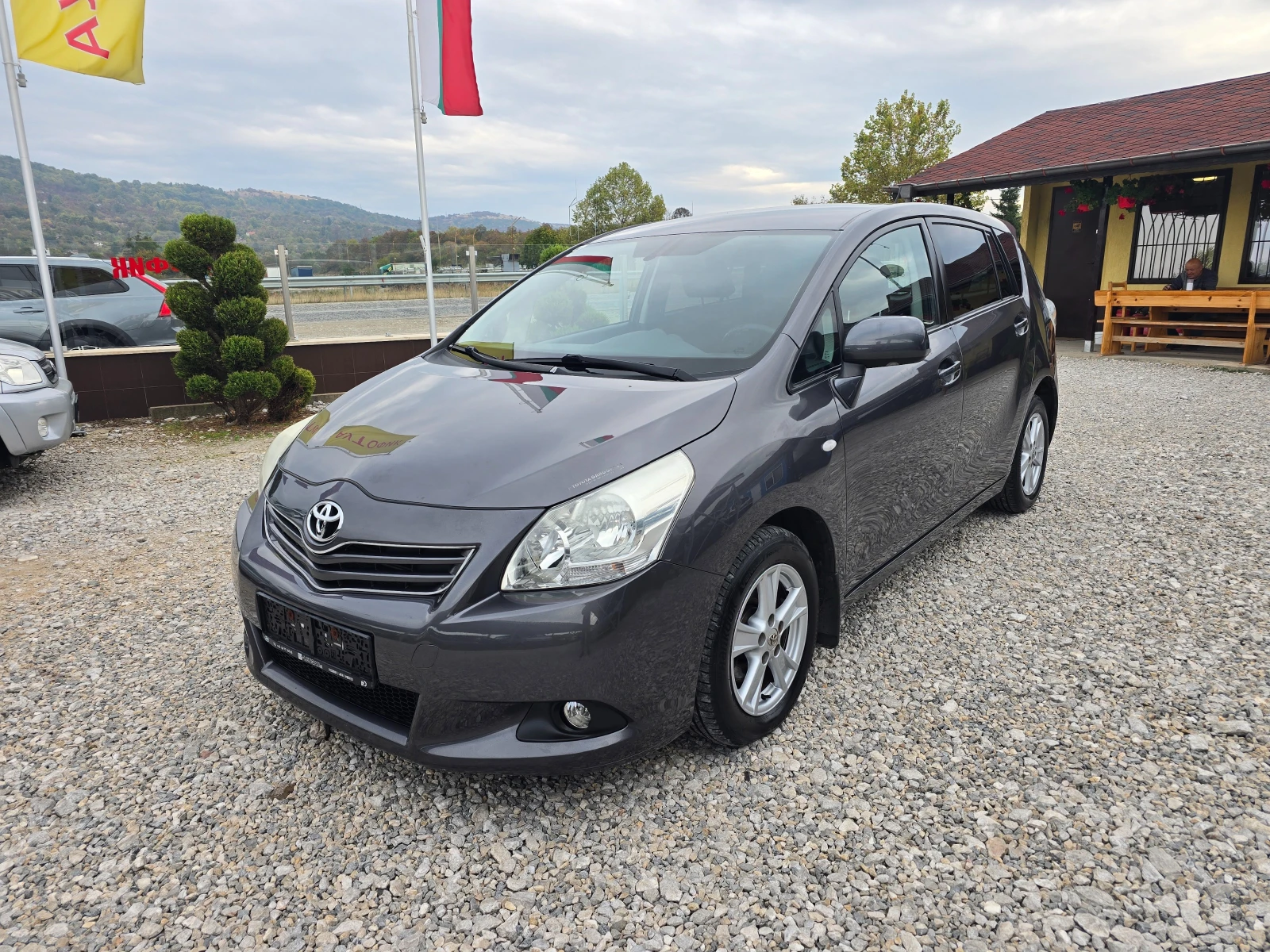 Toyota Verso 2, 0 D4-D НОВ ВНОС !! КЛИМАТРОНИК !! 