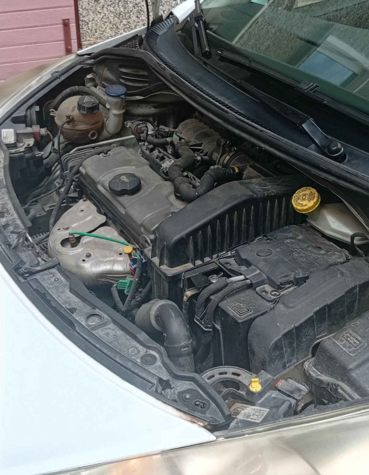 Peugeot 207, снимка 3 - Автомобили и джипове - 56684544