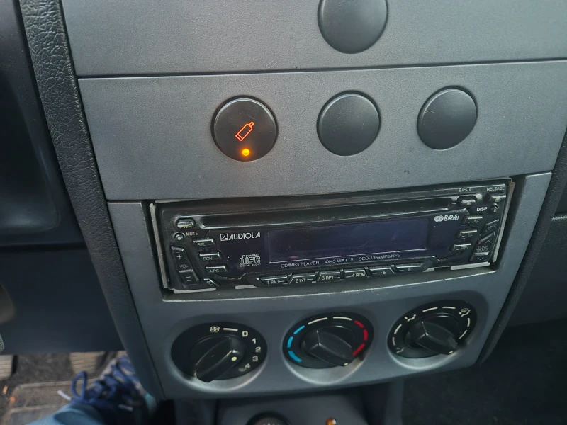 Peugeot Partner   1.4i Фаб.Метан, снимка 10 - Автомобили и джипове - 52510595