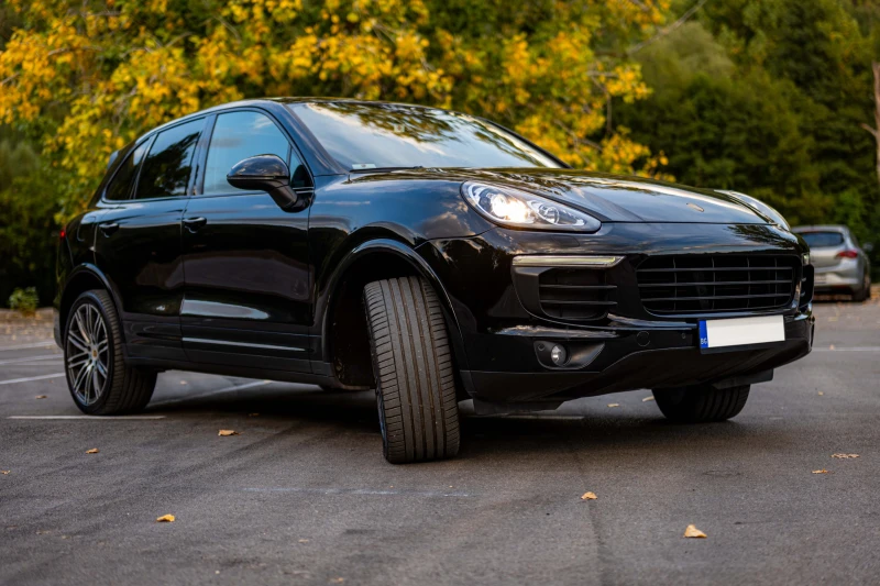 Porsche Cayenne PLATINUM EDITION /ПАНО/ОБДУХ/КАМЕРА/CARPLAY, снимка 3 - Автомобили и джипове - 52285717
