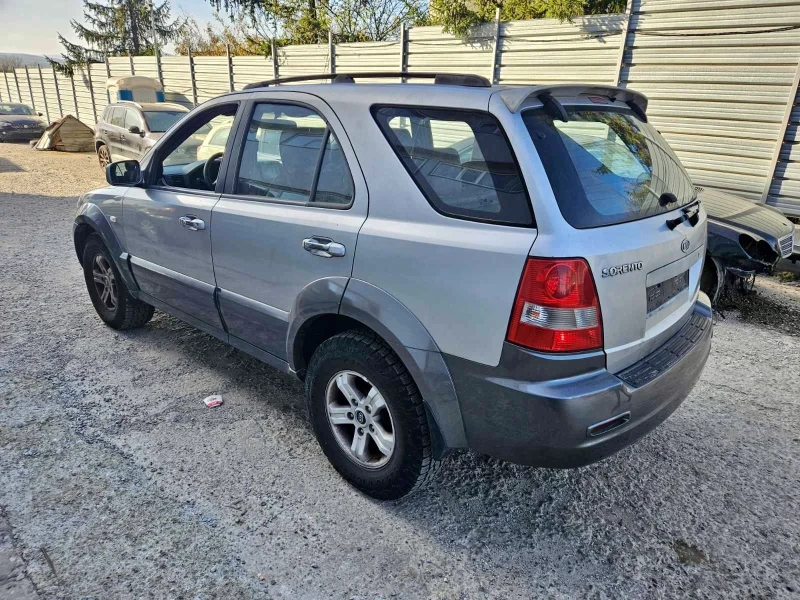 Kia Sorento, снимка 2 - Автомобили и джипове - 48001620