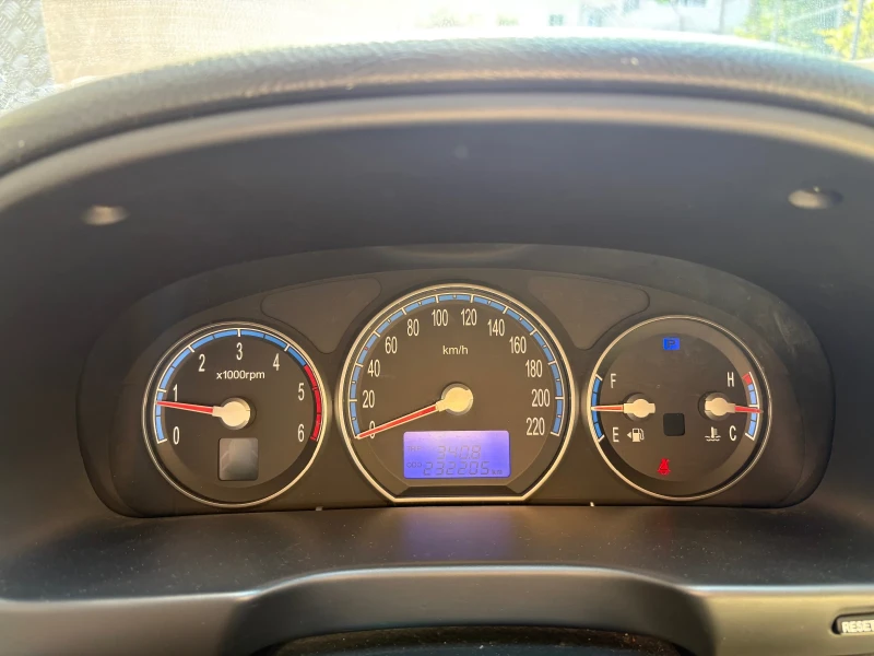Hyundai Santa fe, снимка 4 - Автомобили и джипове - 52199265