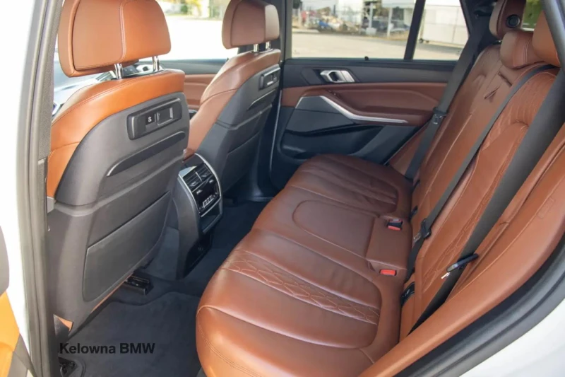 BMW X5 40i* Mpacket* Distronic* HeadUp* Масаж* Diamand pa, снимка 15 - Автомобили и джипове - 52390381