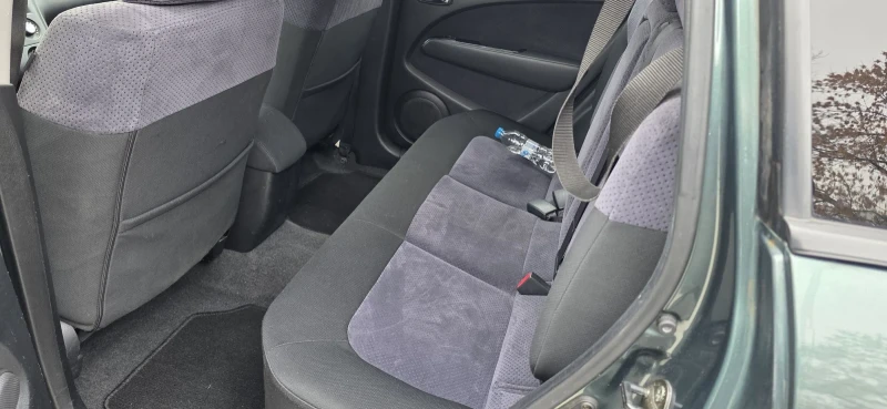 Mitsubishi Outlander, снимка 10 - Автомобили и джипове - 52789813