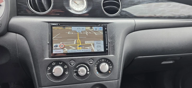 Mitsubishi Outlander, снимка 4 - Автомобили и джипове - 52789813