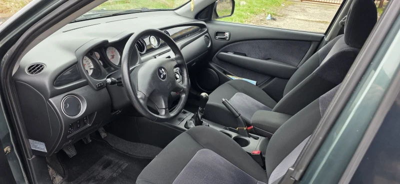Mitsubishi Outlander, снимка 9 - Автомобили и джипове - 52789813
