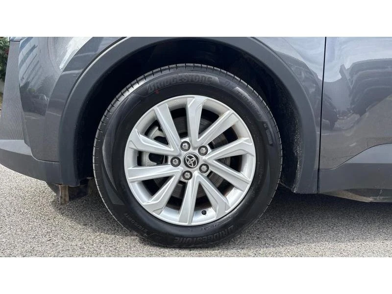 Toyota C-HR 2.0 PHEV COOL, снимка 15 - Автомобили и джипове - 55376670