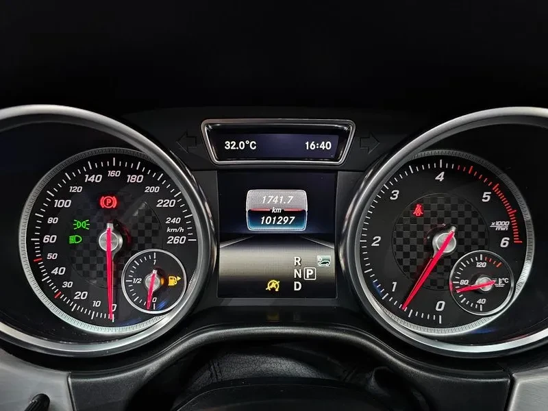 Mercedes-Benz GLE 350D 4MATIC PREMIUM, снимка 8 - Автомобили и джипове - 55562923