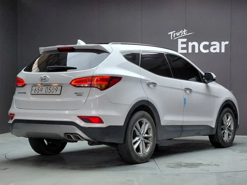 Hyundai Santa fe 2.2 CRDI 4WD - САМО 30% АВАНС, снимка 2 - Автомобили и джипове - 55740260