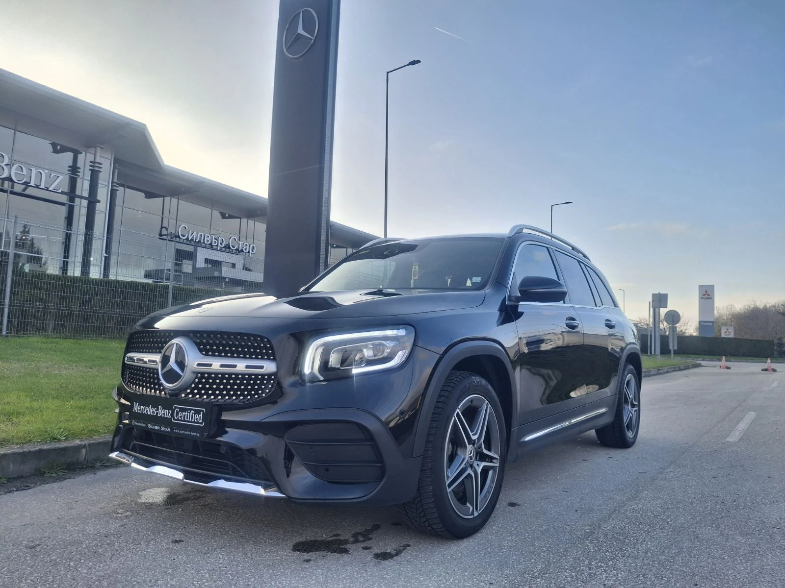 Mercedes-Benz GLB 200 4MATIC 6+ 1, снимка 1