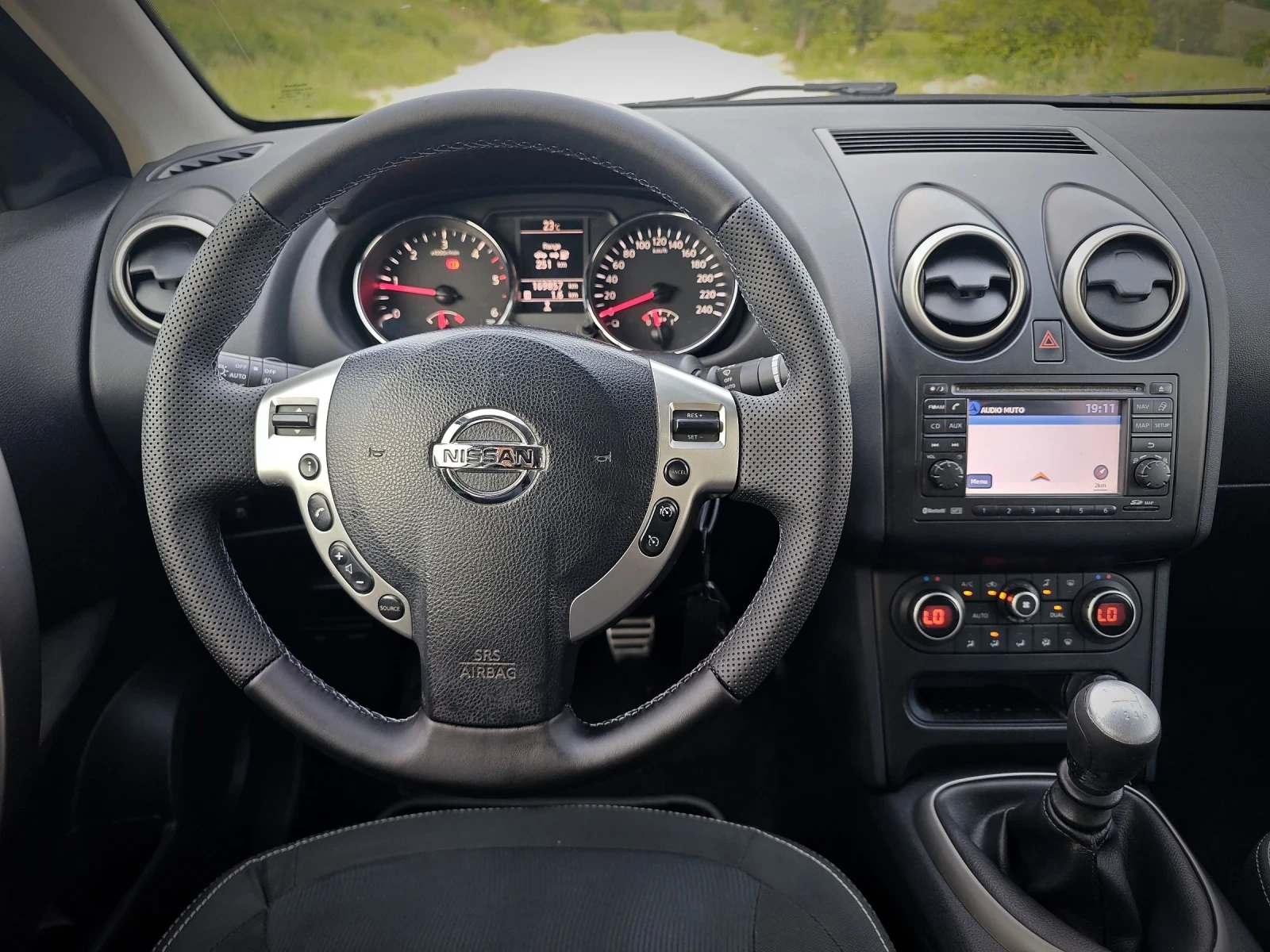 Nissan Qashqai FACE* N-TEC* NAVI* PANORAMA*  - изображение 10
