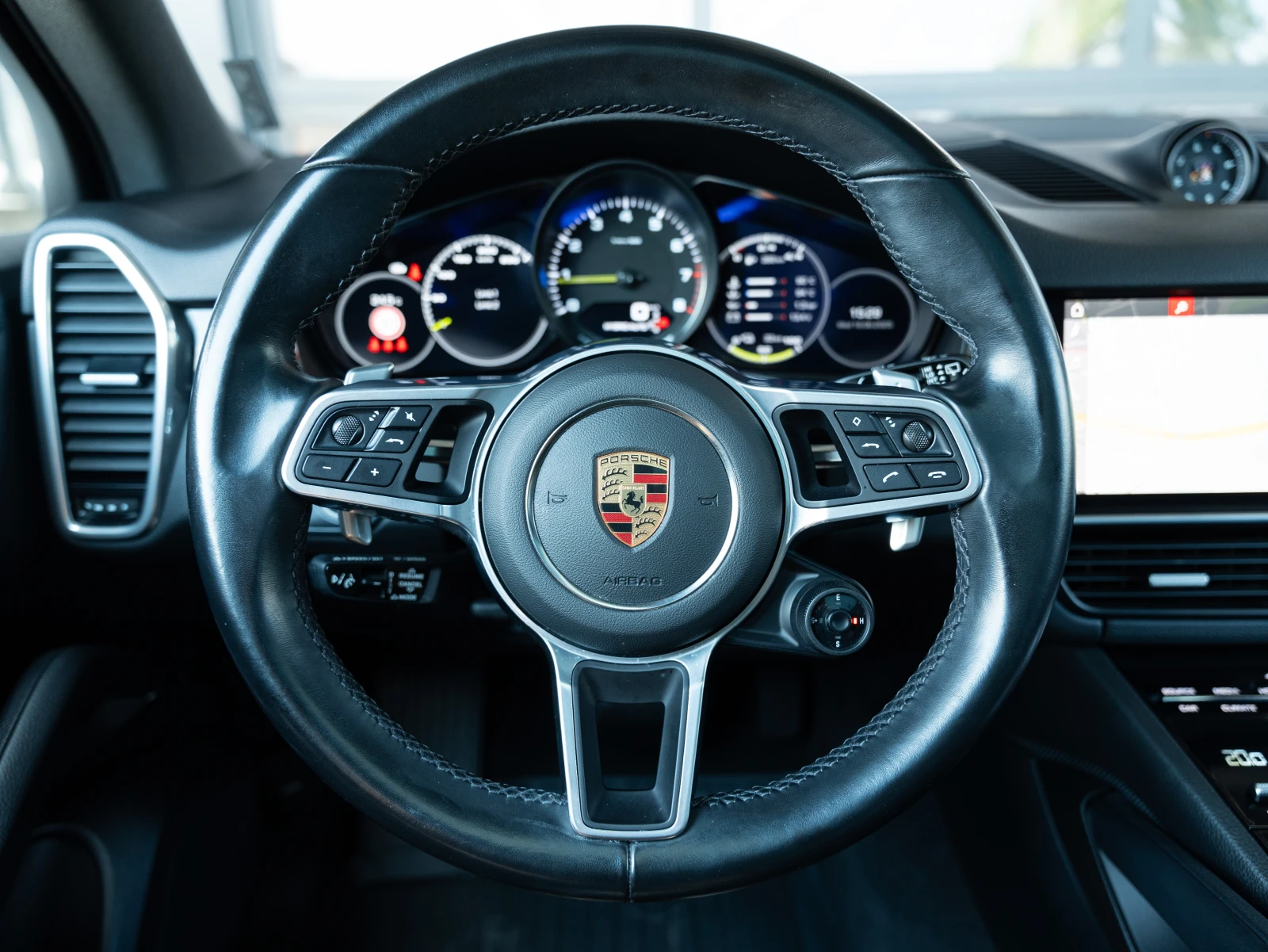 Porsche Cayenne E-Hybrid - изображение 10