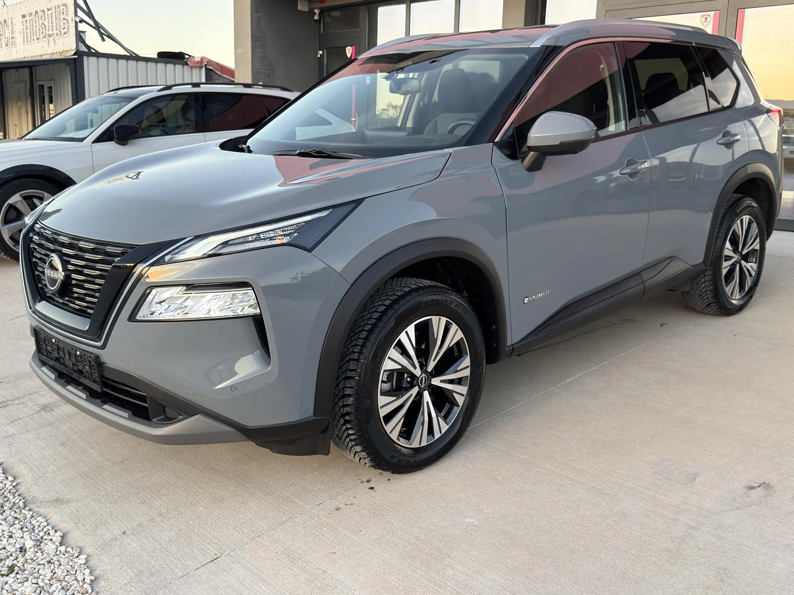 Nissan X-trail Nissan X-trail 1.5 e-Power 4x4  TOP - изображение 2